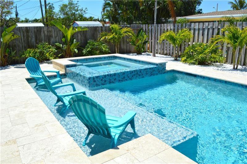 Private Heated Pool Resort Style Home Minutes From the Beach - carbon neutral hotel in Deerfield Beach
