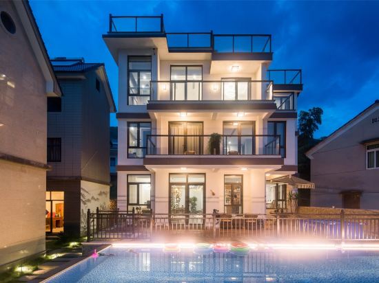 Muhan Hotel in Deqing, People's Republic of China