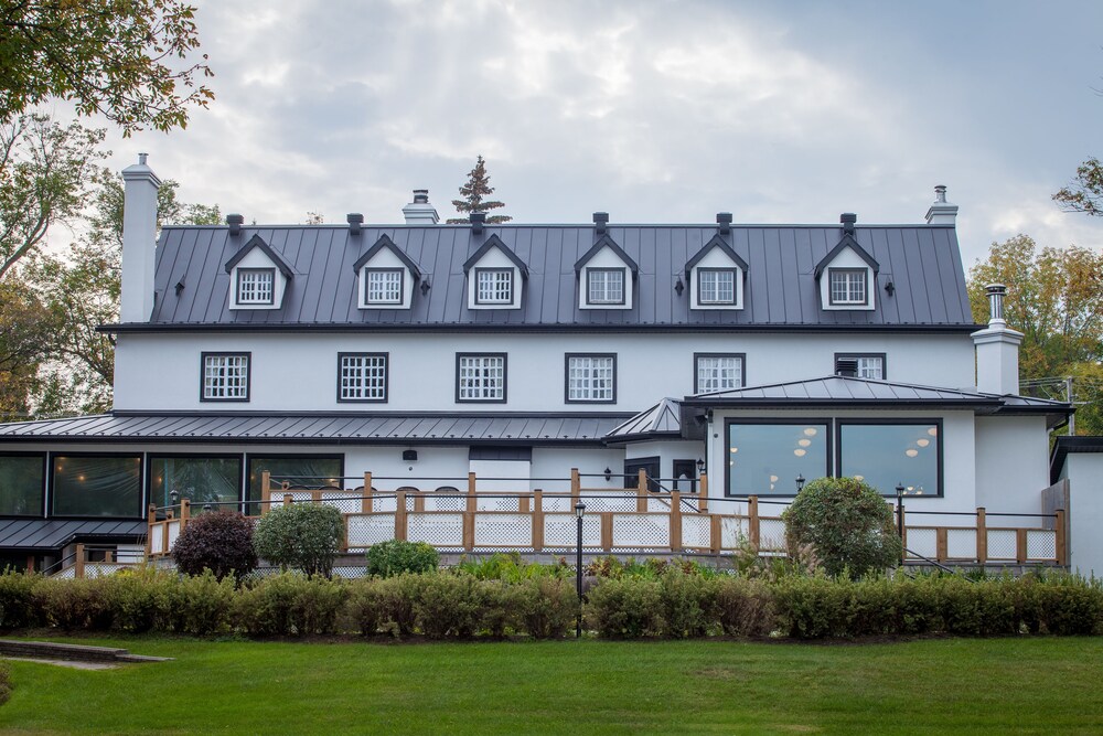 Auberge Willow — 4-Star Luxury Hotel in Hudson, Canada