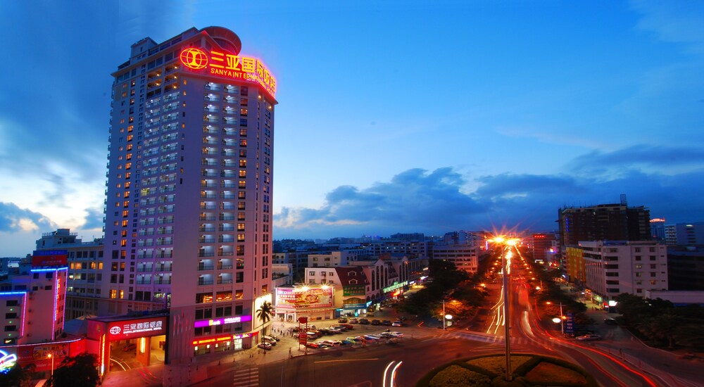 Sanya International Hotel — 4-Star Luxury Hotel in Sanya, People's Republic of China