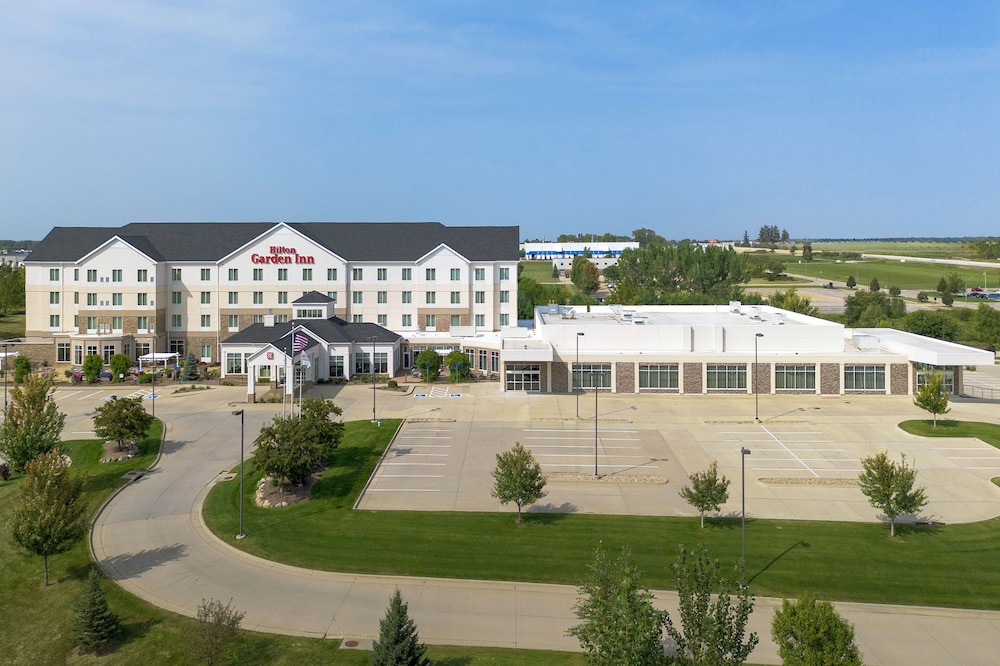 Hilton Garden Inn Cedar Falls - photo 68