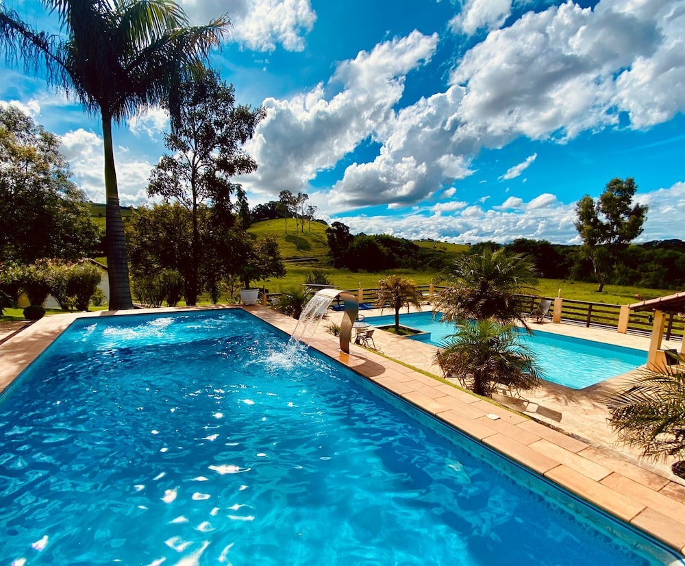 Pousada São Sebastião — hotel in Piracanjuba