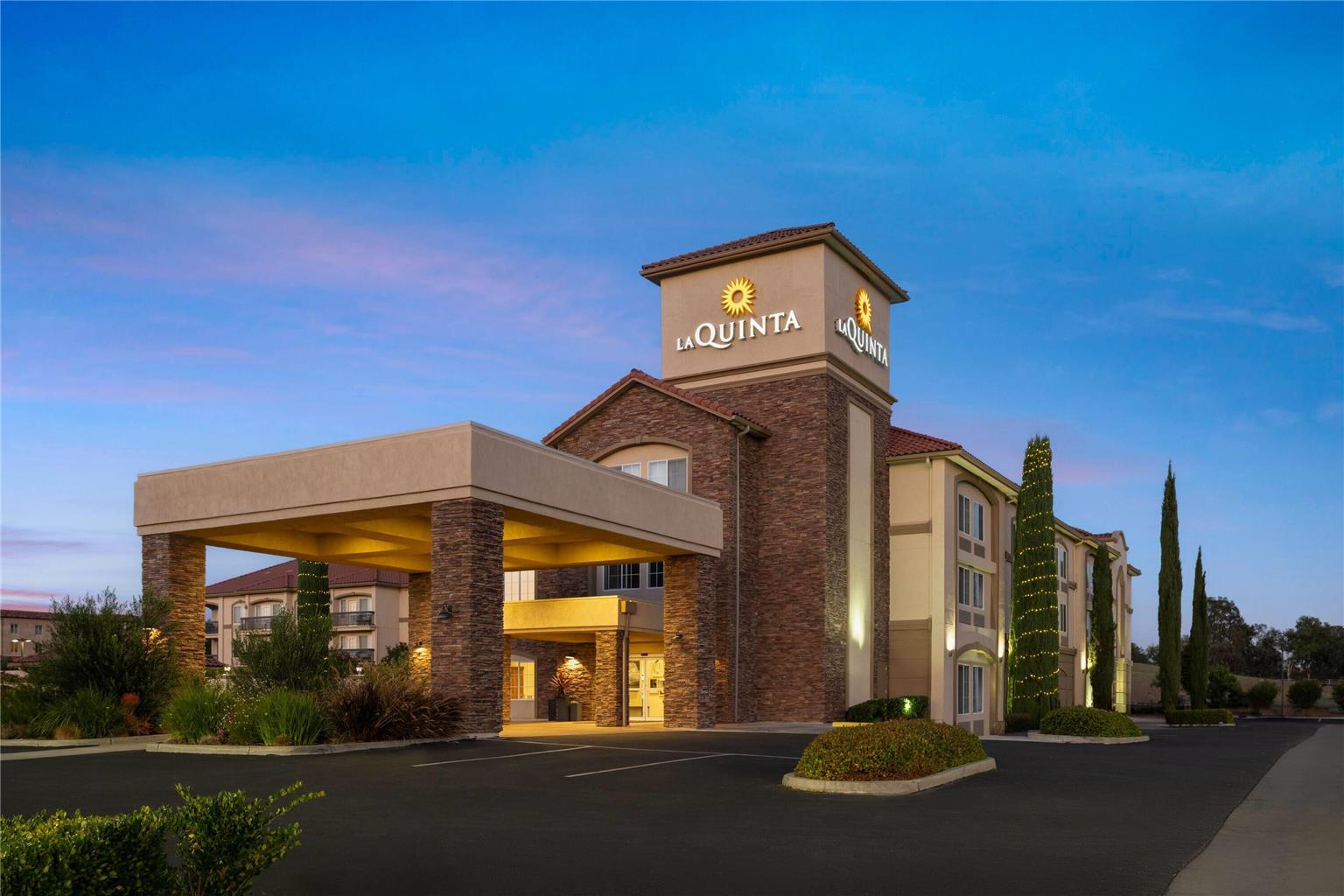 La Quinta Inn & Suites by Wyndham Paso Robles - photo 2