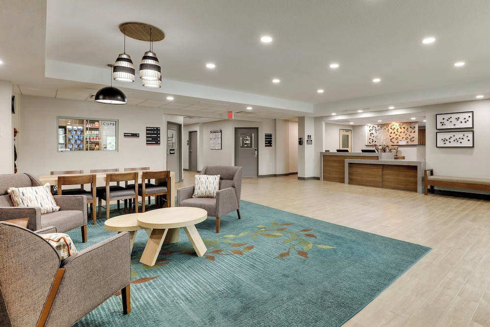 Candlewood Suites Lexington by IHG - photo 57