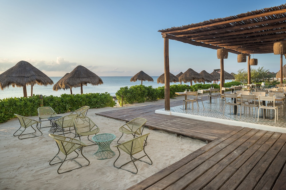 Beach bar