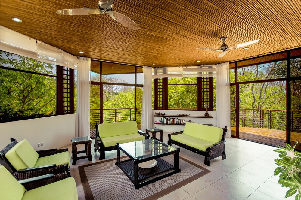 Nosara Falls - carbon neutral hotel in Unknown City