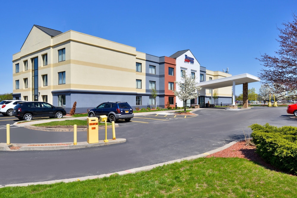 Fairfield Inn by Marriott Rochester Airport - photo 16