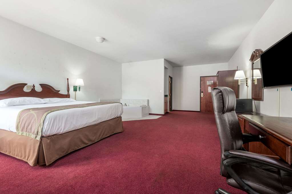 Super 8 by Wyndham Grayson - photo 13