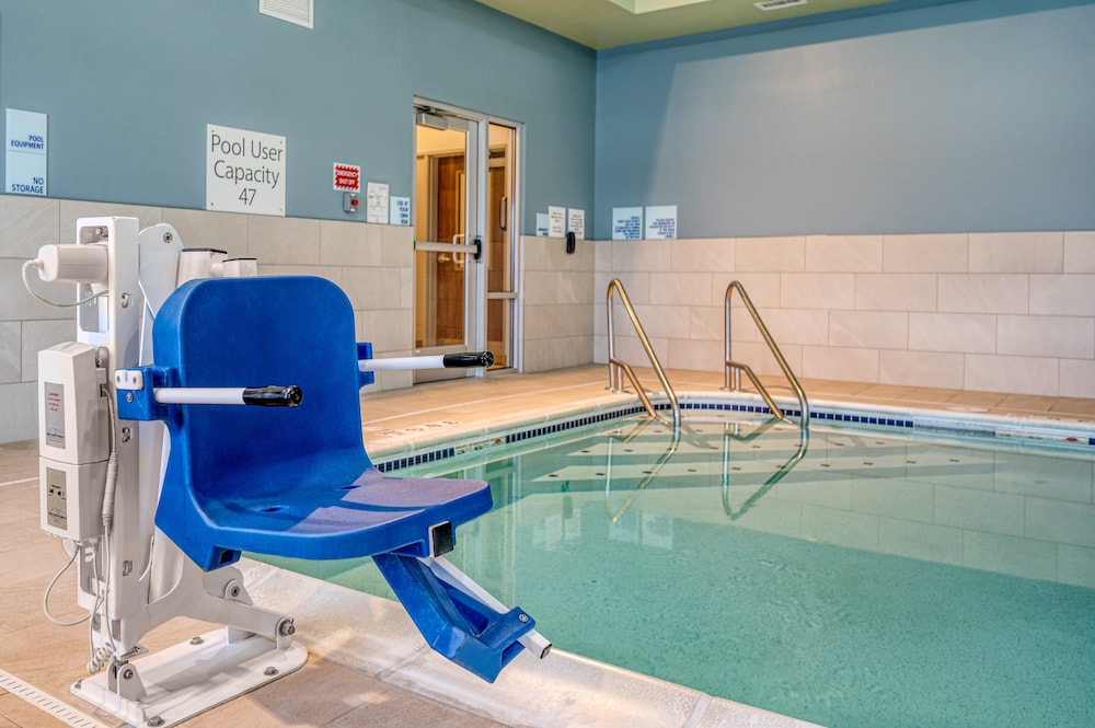 Holiday Inn Express & Suites St. Louis Chesterfield by IHG - photo 24