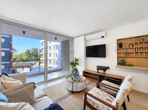 The Braemar Green Point two bed two bath parking