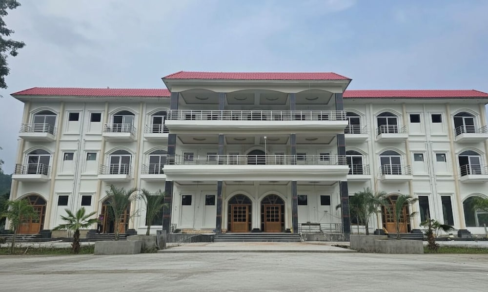 Evergreen Resort And SPA The Lychee in Kaladhungi, India