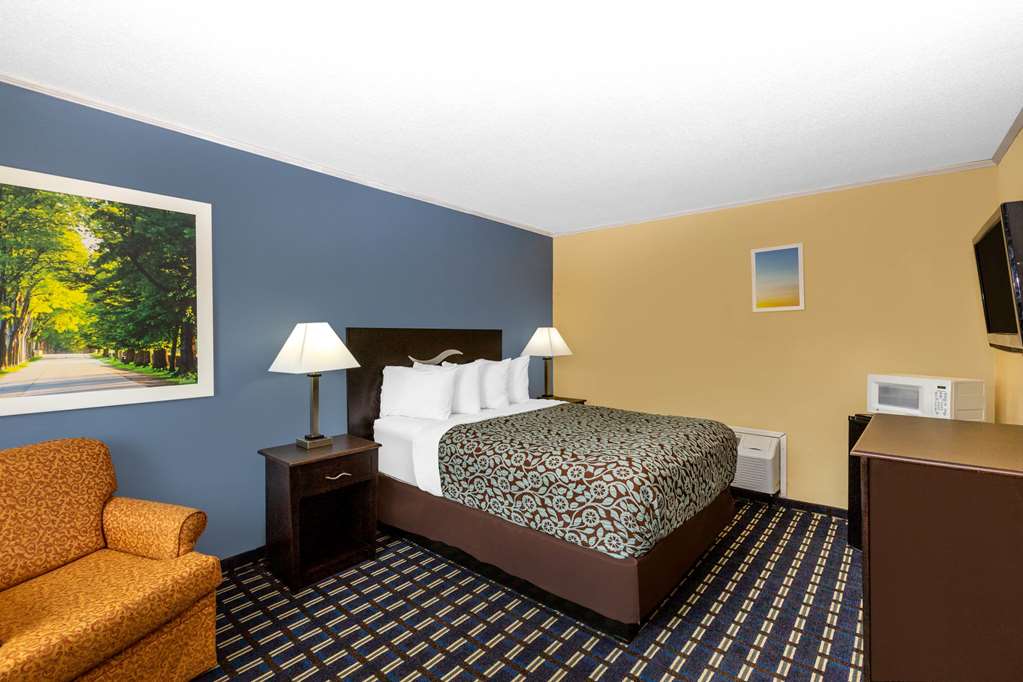 Days Inn by Wyndham Chillicothe - photo 15