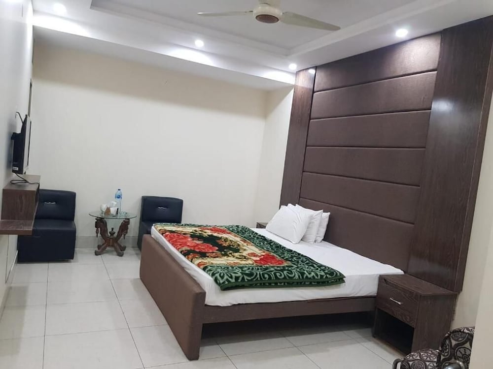 Hotel Executive One — Multan — photo 4