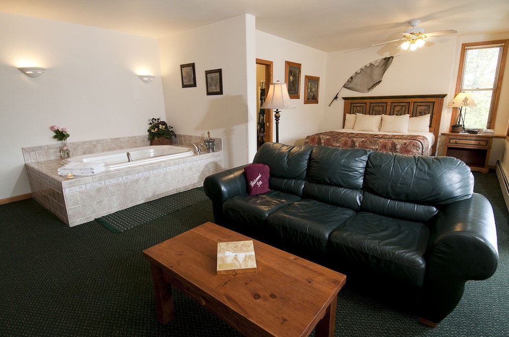 Wildwood Inn - photo 40