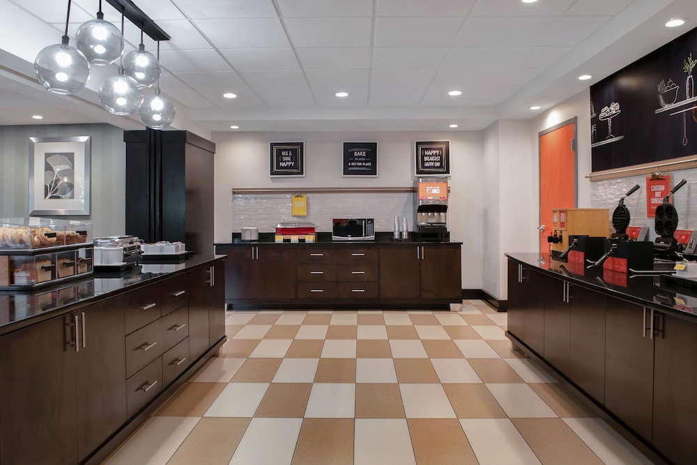 Hampton Inn Anderson Alliance Business Park - photo 45