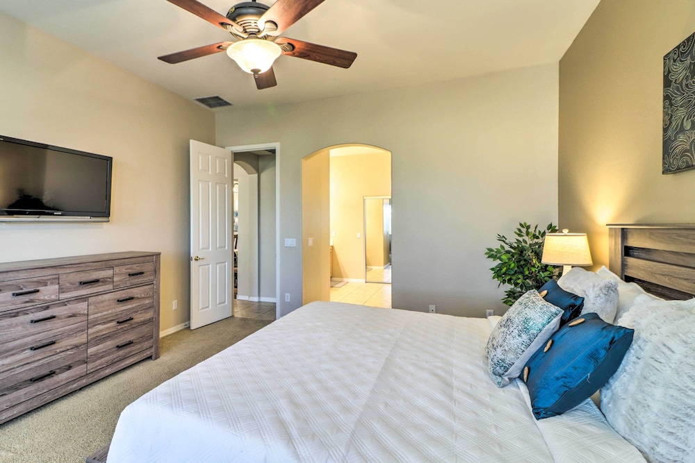 Golfer Oasis with Pool and Putting Green in Goodyear — 4-Star Luxury Hotel in Goodyear, United States