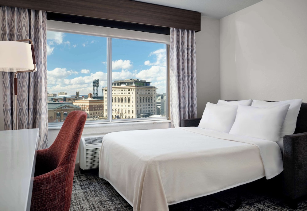 Hilton Garden Inn Detroit Downtown - photo 12