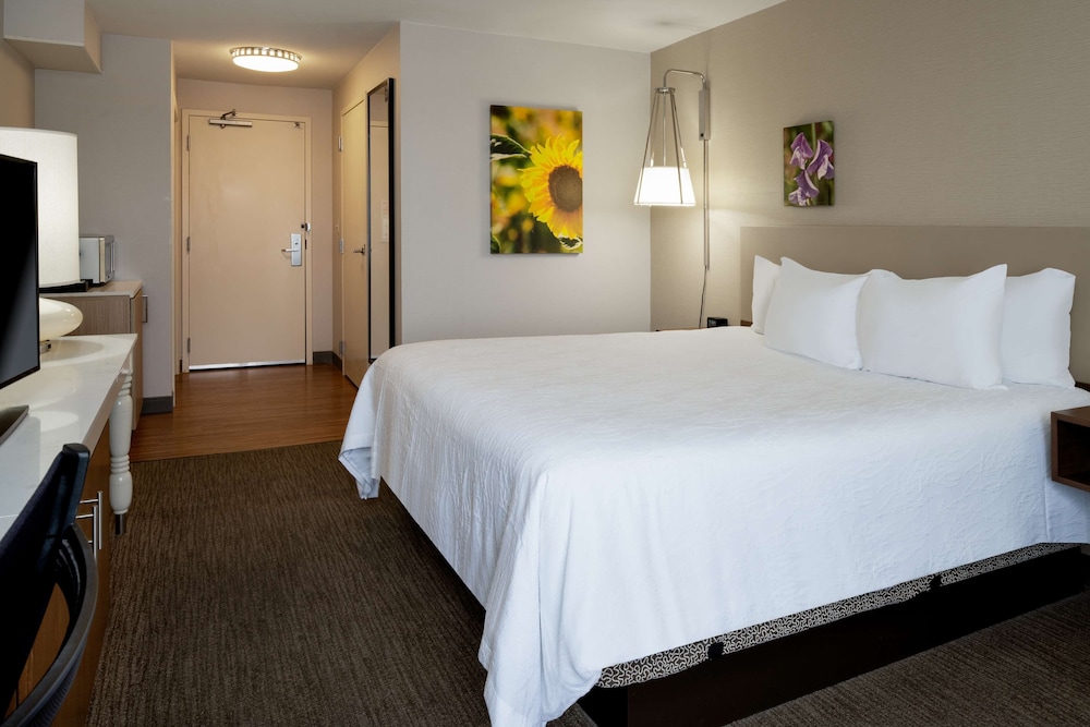 Hilton Garden Inn Folsom - photo 16