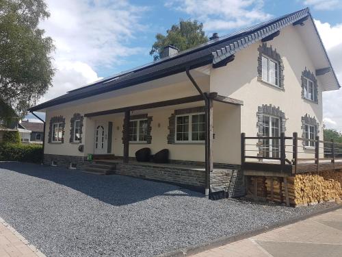 Lindenhaus — 4-Star Luxury Hotel in Butgenbach, Belgium