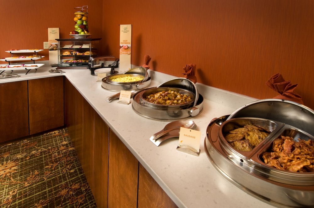 DoubleTree by Hilton Sterling Dulles Airport - photo 45