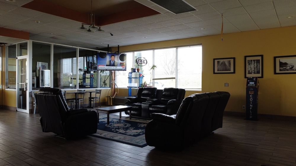 USA Inn Junction City Near Fort Riley - photo 27