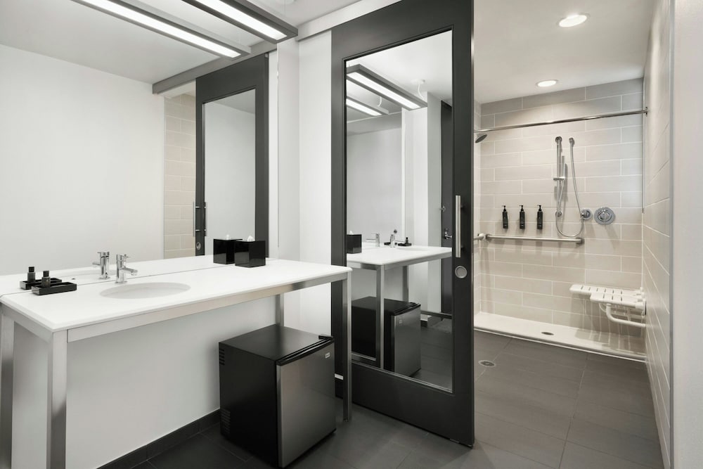 Aloft Greenville Downtown - photo 25
