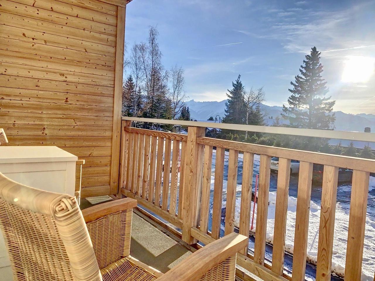 Au Bon Cœur l Golf l View l By CosyHome — 4-Star Luxury Hotel in Lens, Switzerland