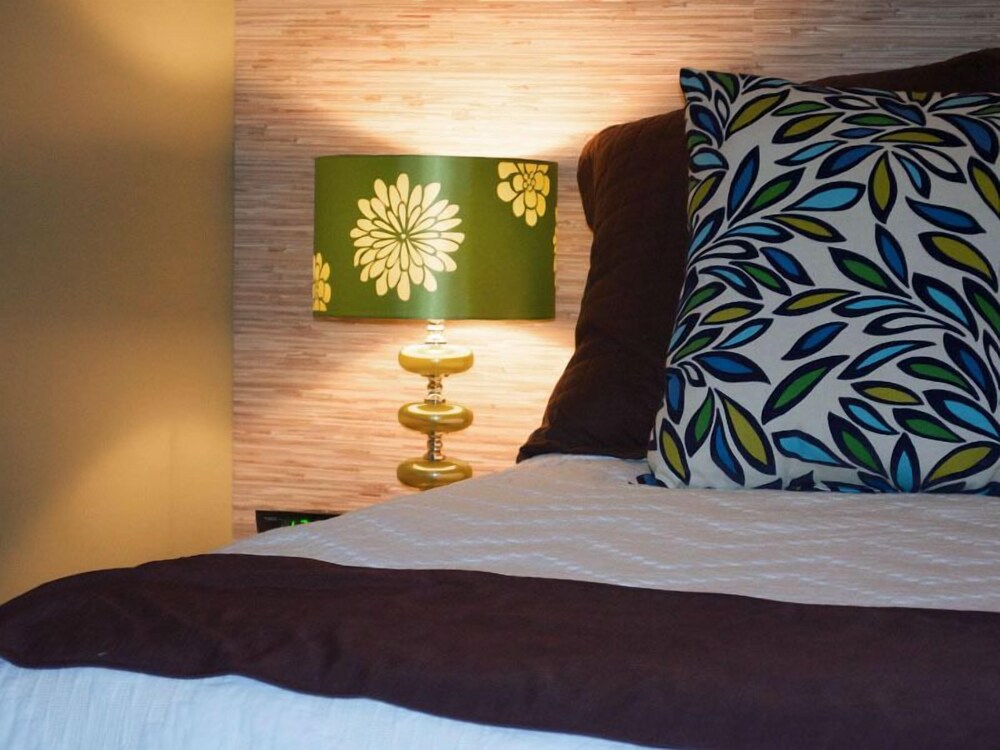 Torchlight Inn - photo 12
