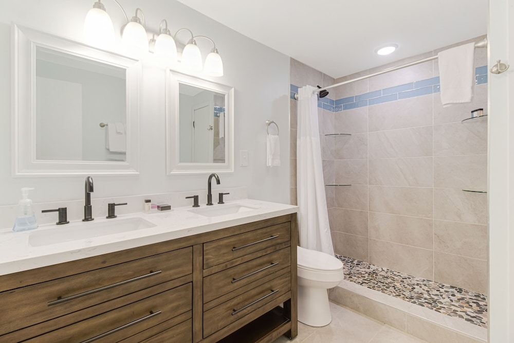The Inn at River Oaks - photo 84