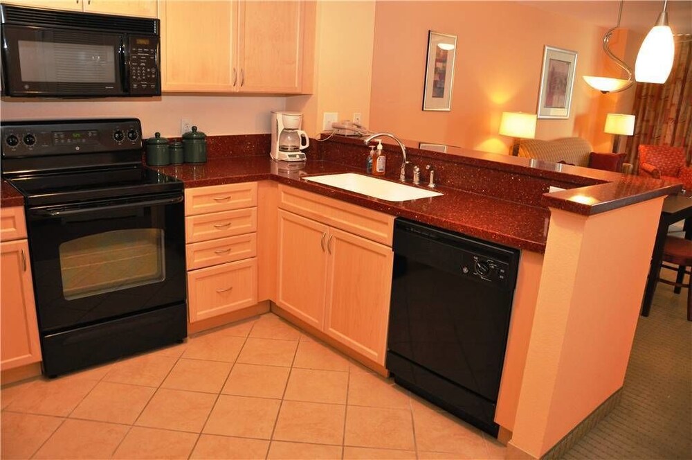 Prince Resort 803 2 Br condo by RedAwning - photo 6
