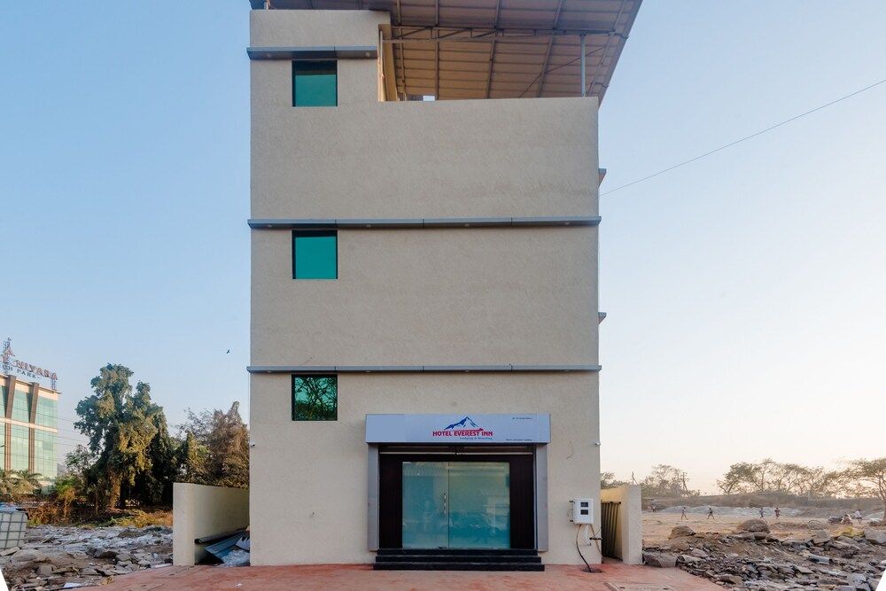 Hotel Everest Inn in Navi Mumbai, India