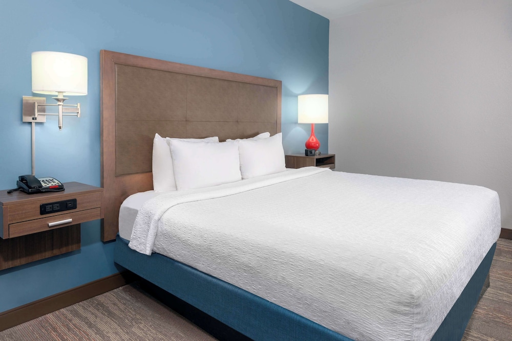 Hampton Inn Charlotte Uptown - photo 8