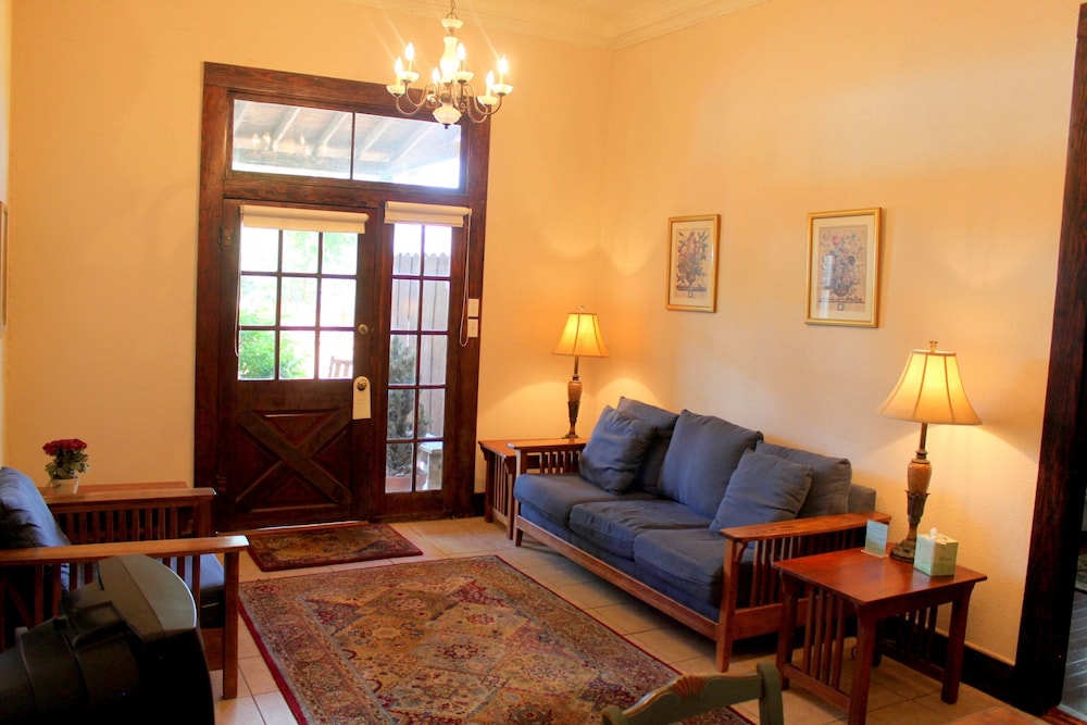 The Hotel Limpia - photo 32