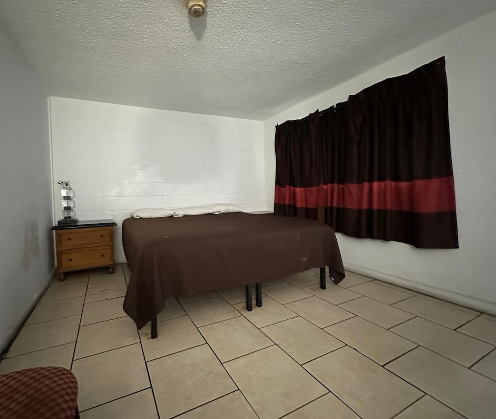 Arrow Motel By Oyo Near Downtown - photo 4