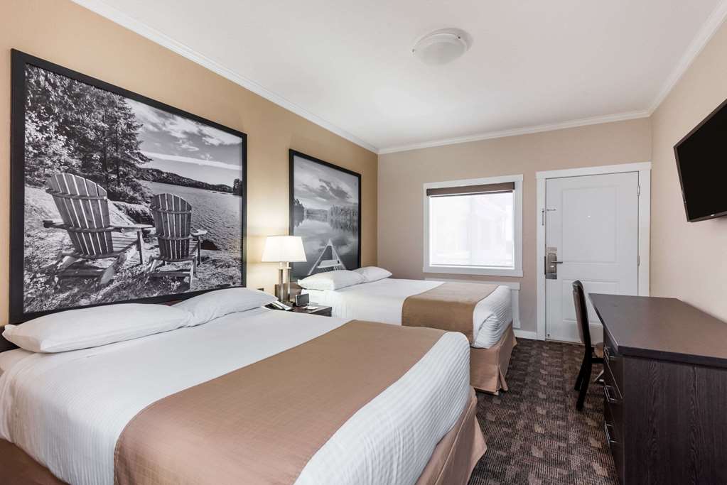 Super 8 by Wyndham Watrous in Watrous, Canada