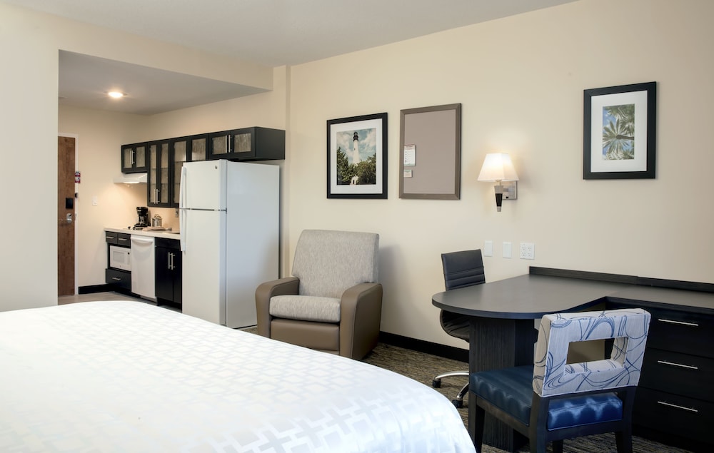 Candlewood Suites Miami Exec Airport Kendall by IHG - photo 6