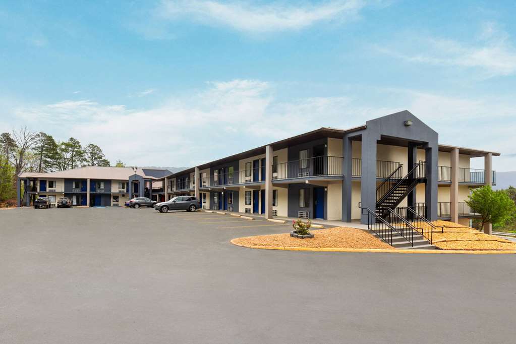 Days Inn by Wyndham Chattanooga Lookout Mountain West - photo 8