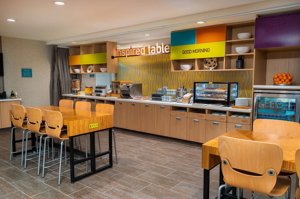 Home2 Suites by Hilton Bakersfield - photo 56