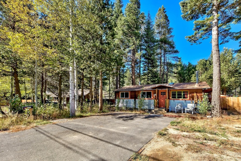 1577A The Tahoe Lazy Bear — 4-Star Luxury Hotel in South Lake Tahoe, United States