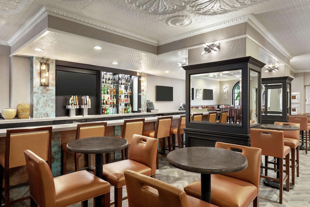 Embassy Suites by Hilton Santa Ana Orange County Airport - photo 43