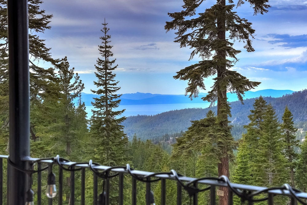 Enjoy Tahoe Lakeview Bliss Pet Friendly — South Lake Tahoe