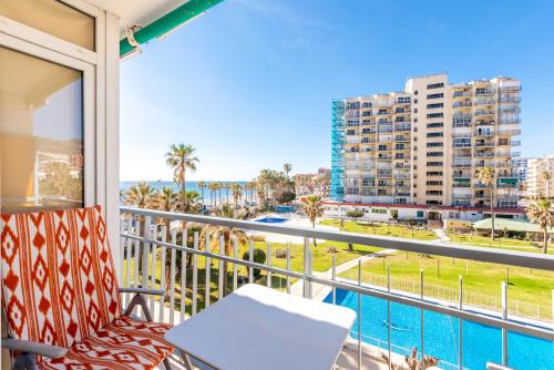 Sunny Seaside Apartment — 4-Star Luxury Hotel in Benalmadena, Spain