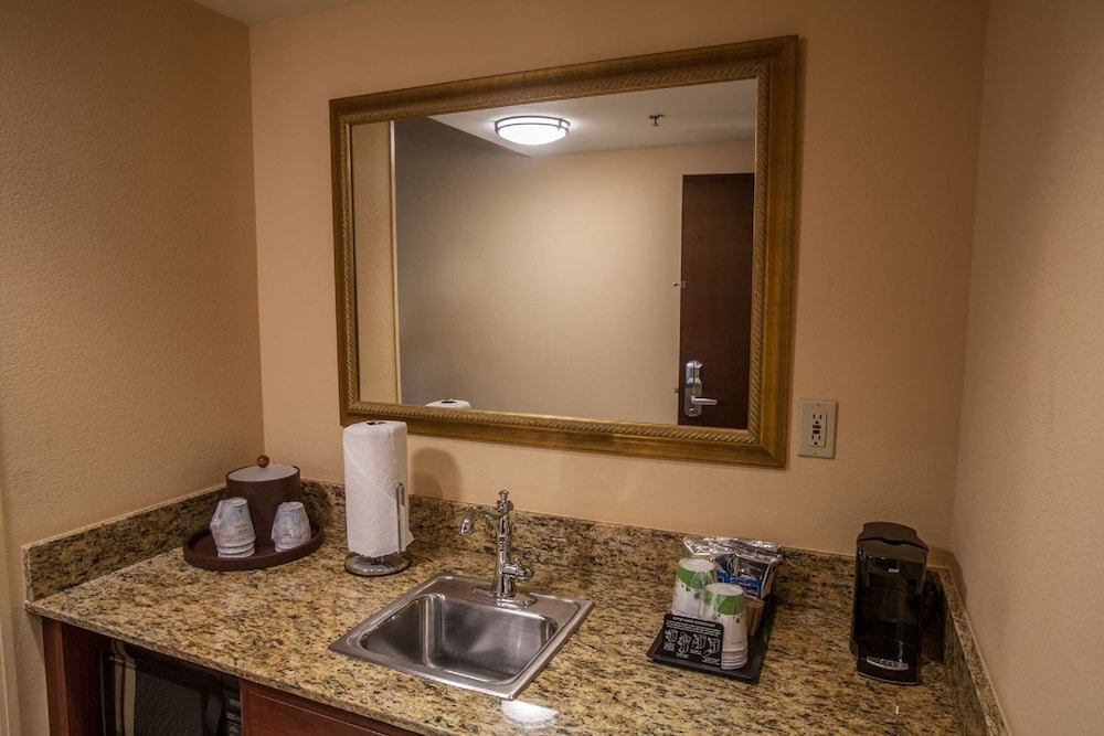 Hampton Inn & Suites Stillwater - photo 34