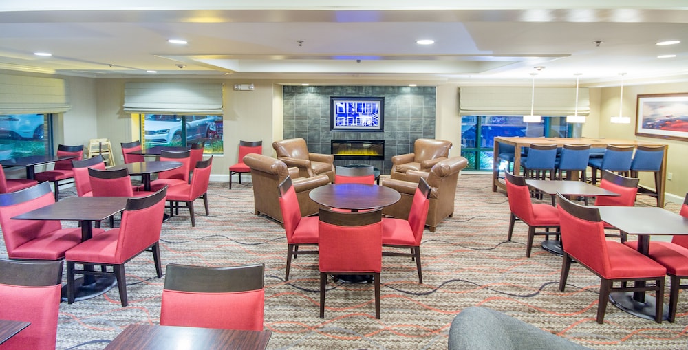 Holiday Inn Express Hotel & Suites Auburn by IHG - photo 41