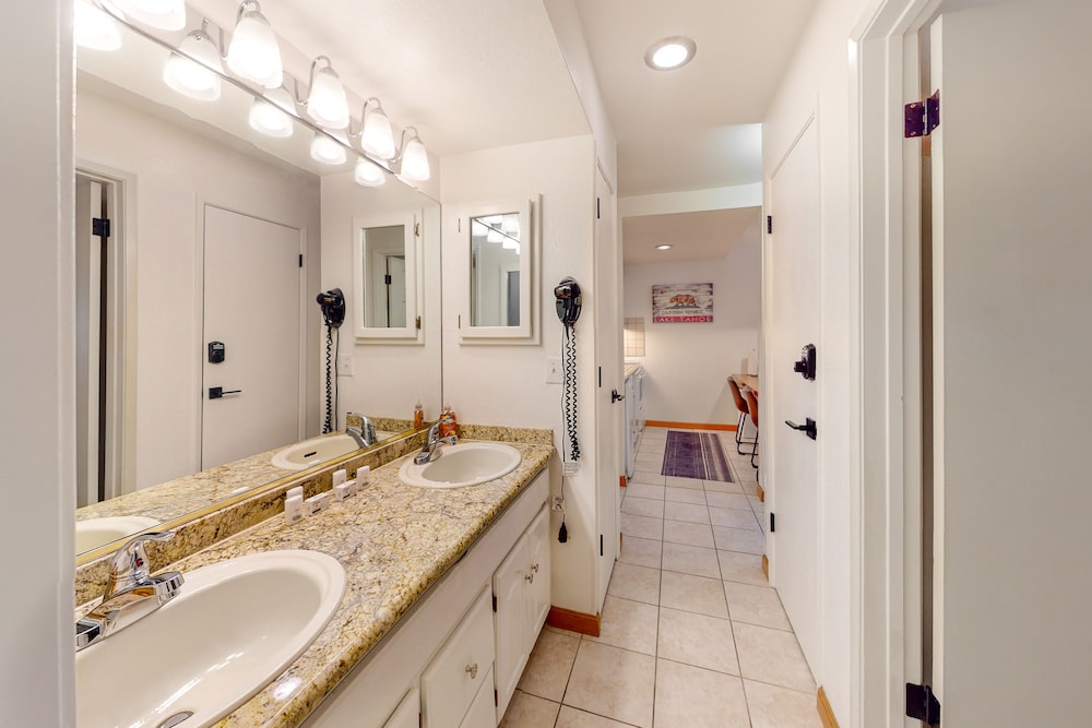 619 Lakefront - photo 49
