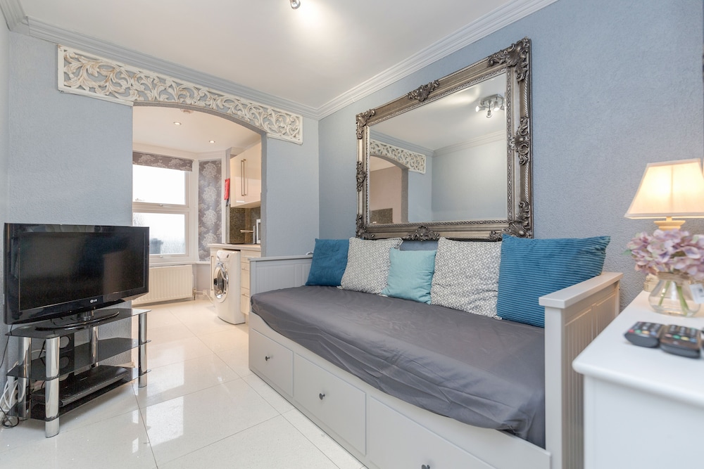 Watford General Suites — 4-Star Luxury Hotel in Watford, United Kingdom