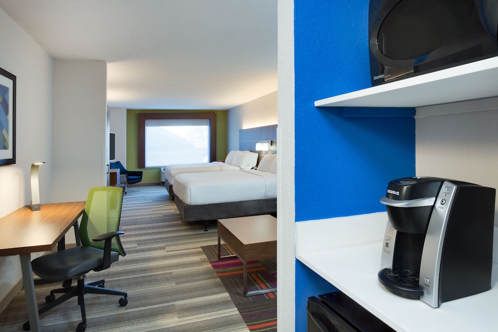 Holiday Inn Express Hotel & Suites Tampa Fairgrounds Casino by IHG - photo 21