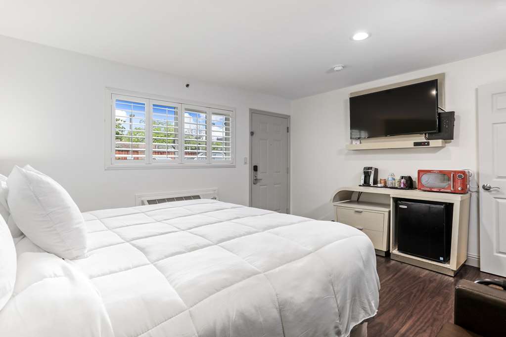 Signature Inn Berkeley - photo 24