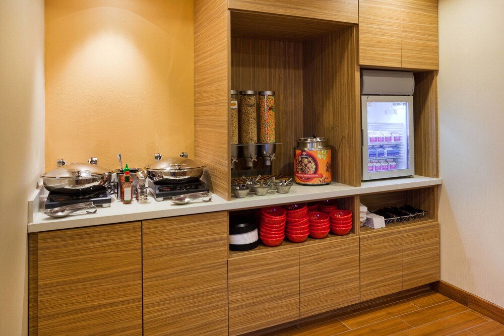 Towneplace Suites Sioux Falls South - photo 18