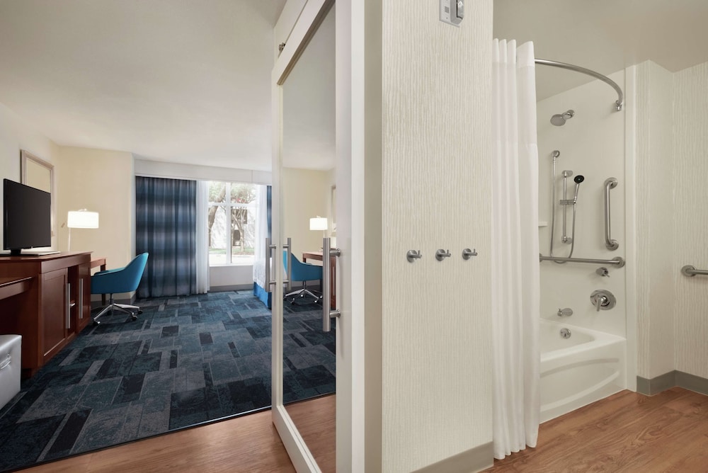 Hampton Inn & Suites Rosemont Chicago O'Hare - photo 7
